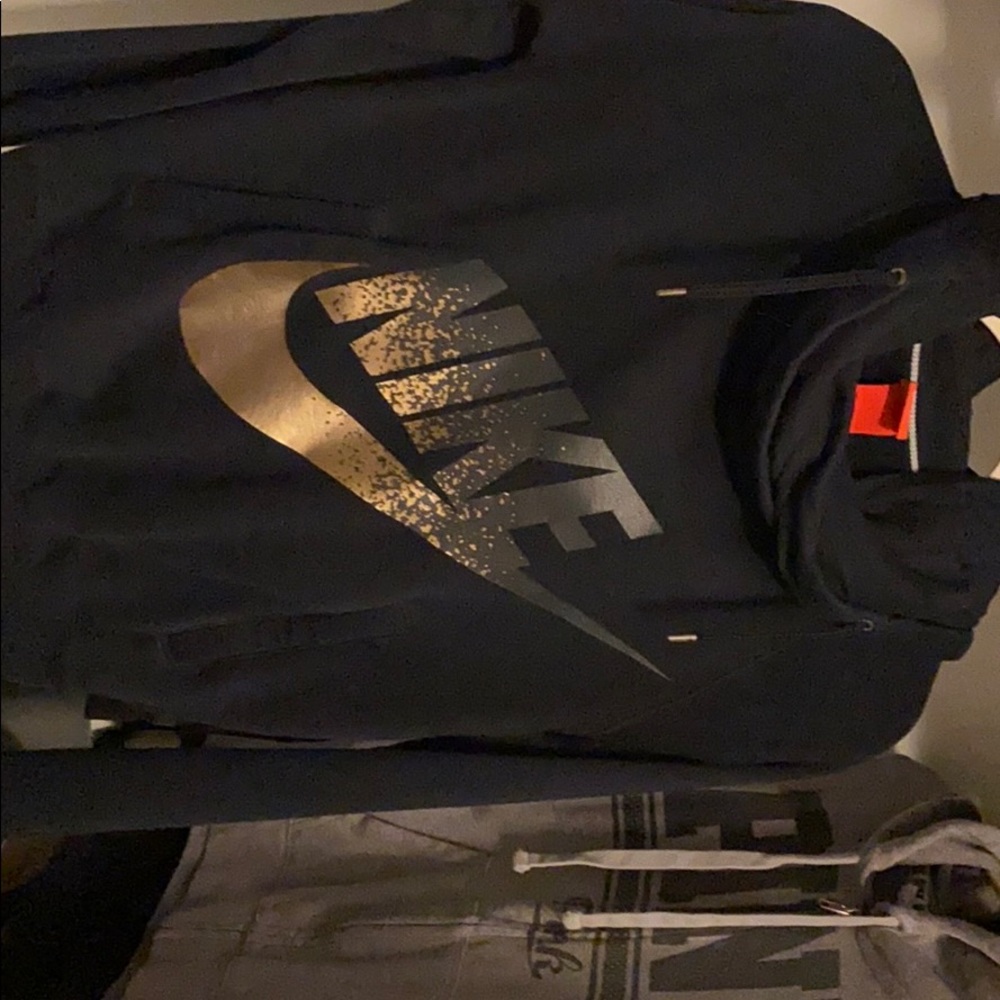 Small Nike hoodie